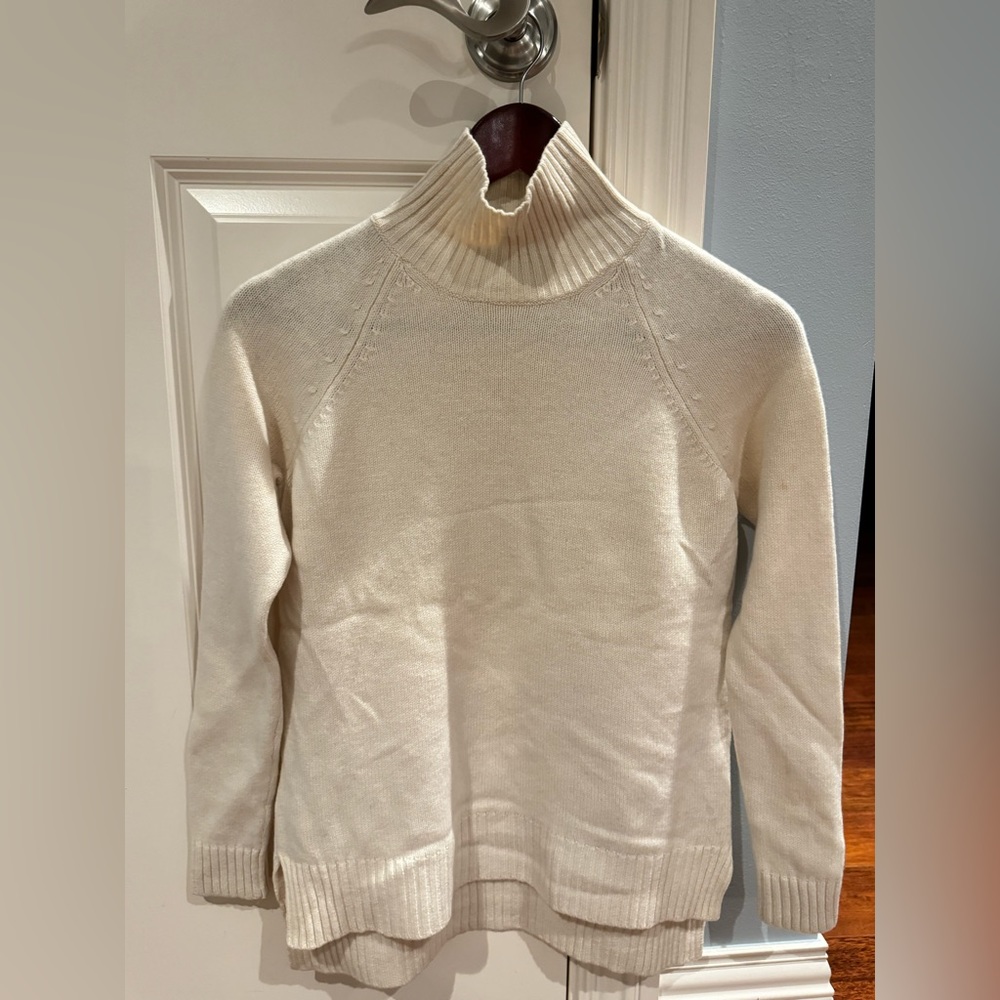 Ann Taylor Turtleneck Wool Cashmere Blended Off White Sweater